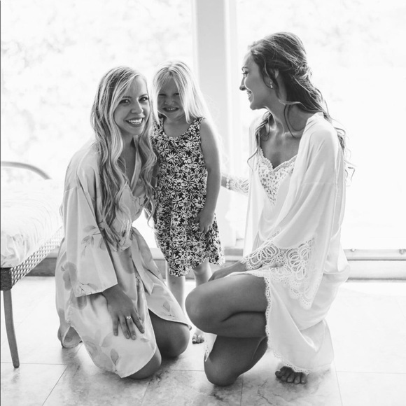 Victoria’s Secret White Bridal Robe - Picture 5 of 5